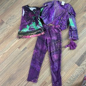 Girls disney descendants meal outfit 4 piece set size 5/6